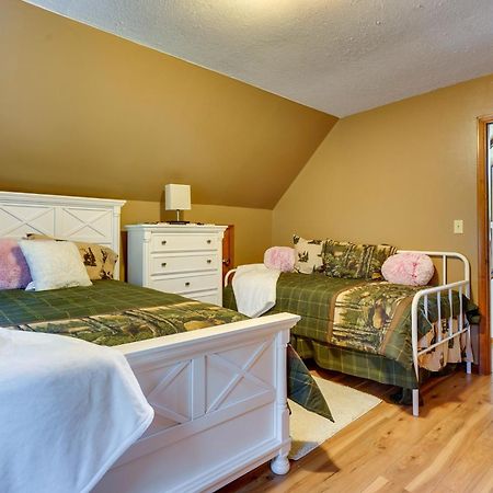Howard Cabin Rental About 3 Mi To Apple Valley Lake! Mount Vernon Bagian luar foto
