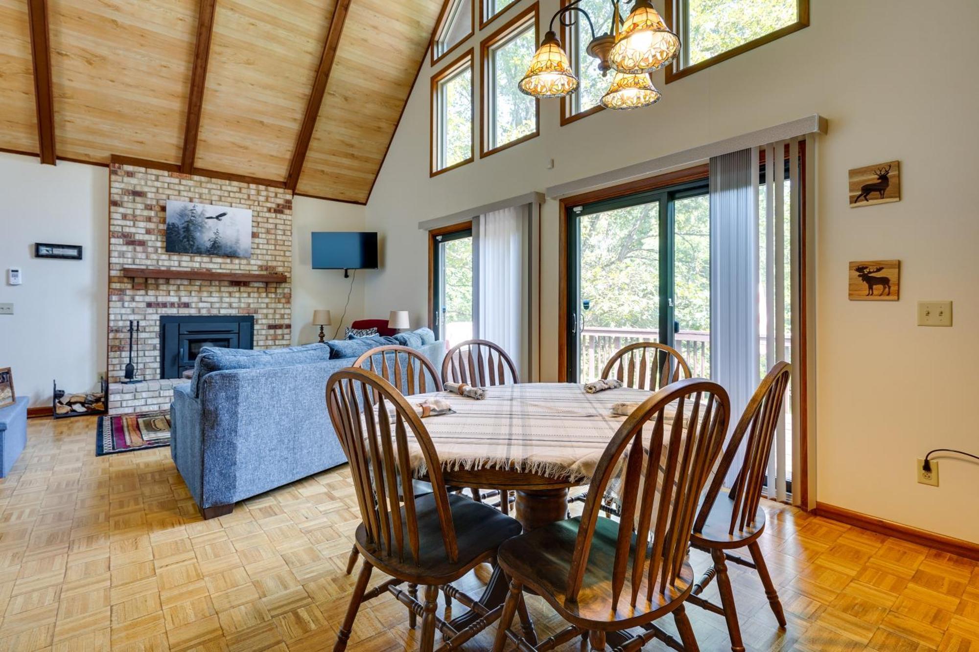 Howard Cabin Rental About 3 Mi To Apple Valley Lake! Mount Vernon Bagian luar foto