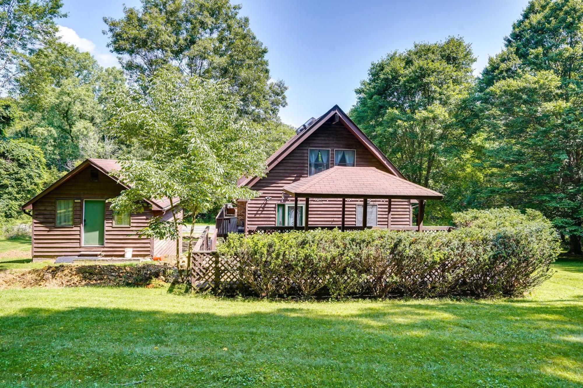 Howard Cabin Rental About 3 Mi To Apple Valley Lake! Mount Vernon Bagian luar foto